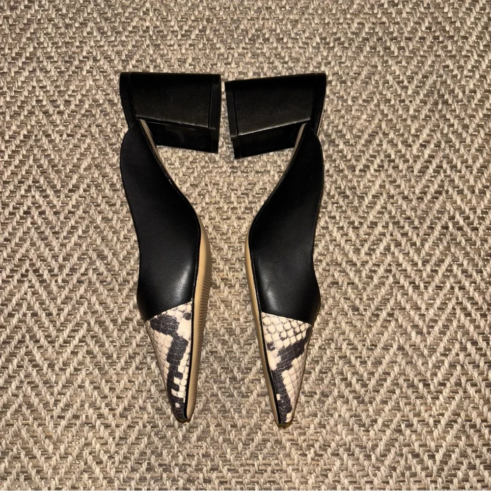 WHITE HOUSE Black Market Square Toe Mules Animal Print Size 9 - Picture 2 of 7